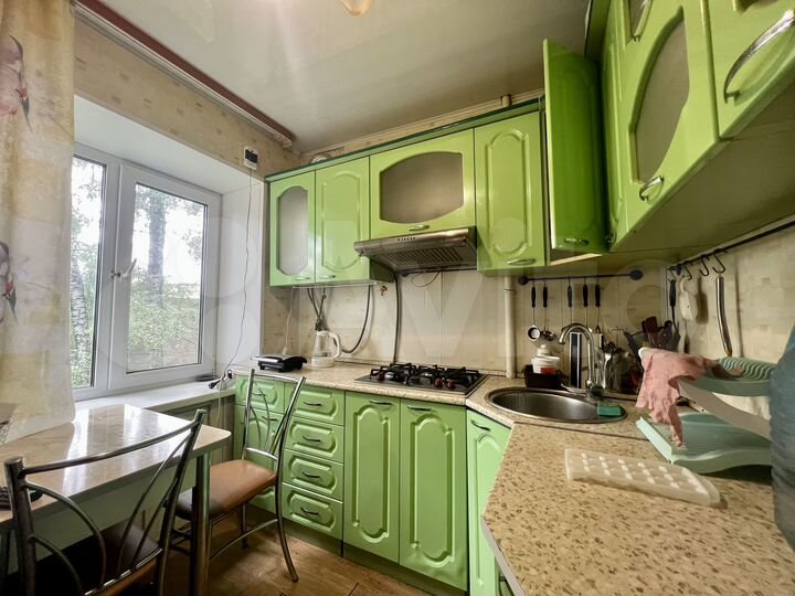 3-к. квартира, 65 м², 2/4 эт.