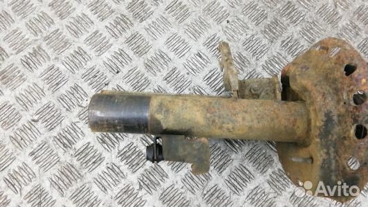 Стойка передняя правая volvo V70 3 (94Y12N501)