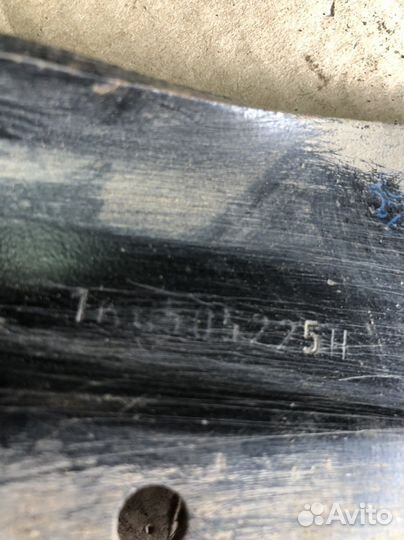 Зданий левый рычаг Skoda Octavia A5