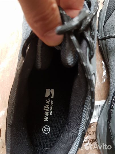 Трекинговые кроссовки 42