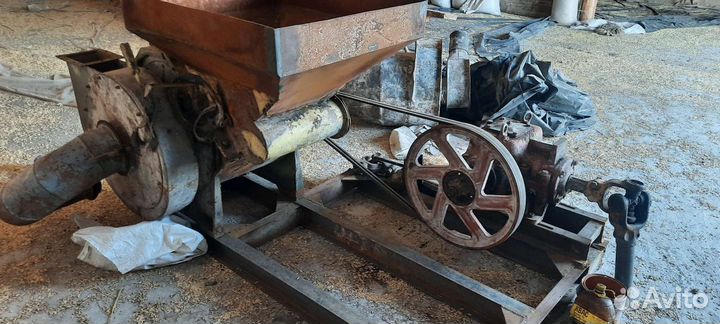 Зернодробилка