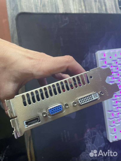 Видеокарта 4 gb AMD-HD6700