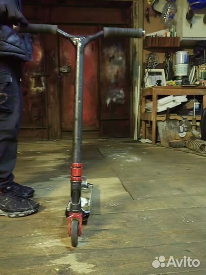 Продам трюковой самокат oxelo