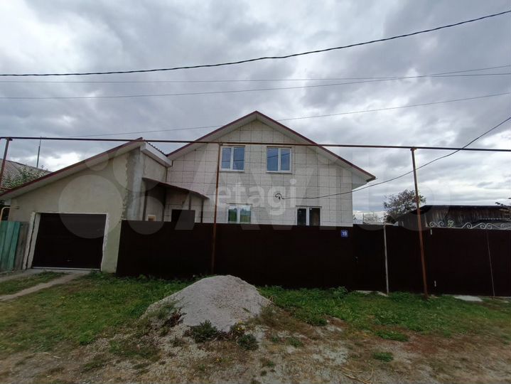 Коттедж 188,5 м² на участке 9 сот.