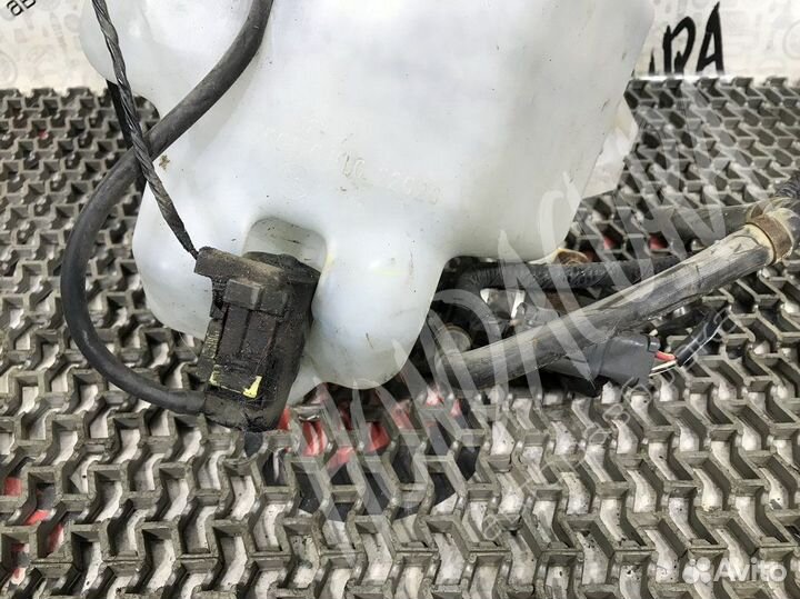 Бачок омывателя Honda Legend