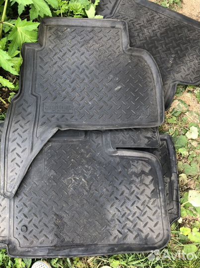 Коврики резиновые Volkswagen Amarok оригинальные