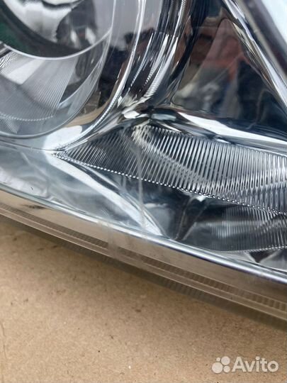 Фара правая Nissan Patrol 2010-2014 г