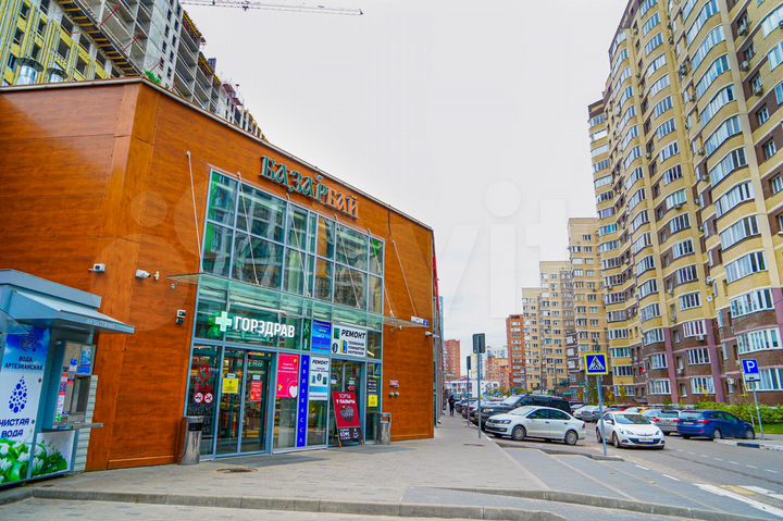 Торговая площадь в плотно населённом районе, 15 м²