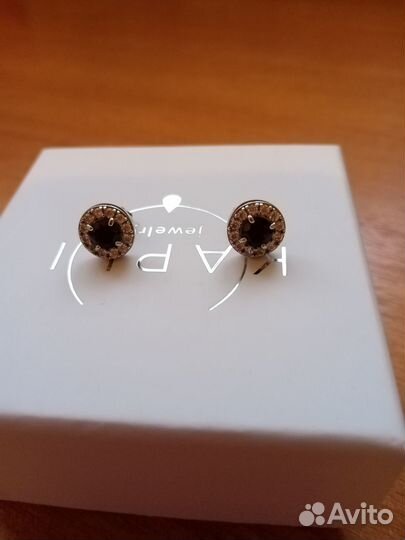 Продаю серьги