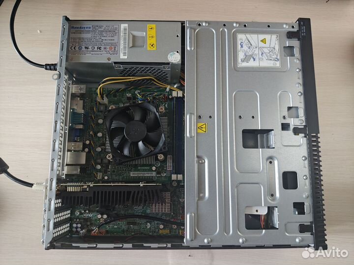 Lenovo Core i7 (Xeon) / 8 GB / GT 710