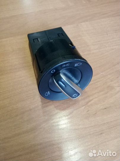Переключатель света Volkswagen Polo хетчбек cggb