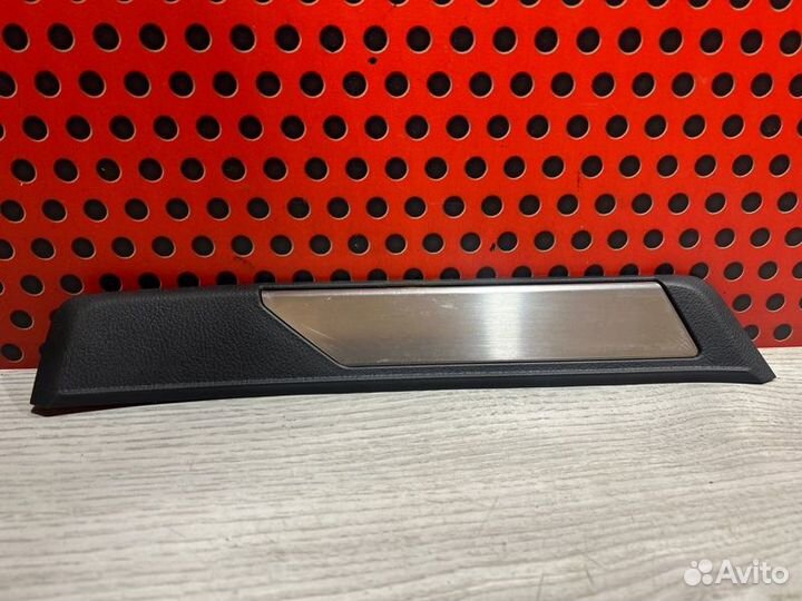 Накладка порога Lexus Es axzh10 XA25A-E92C 2020