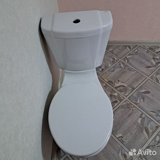 Унитаз с бачком