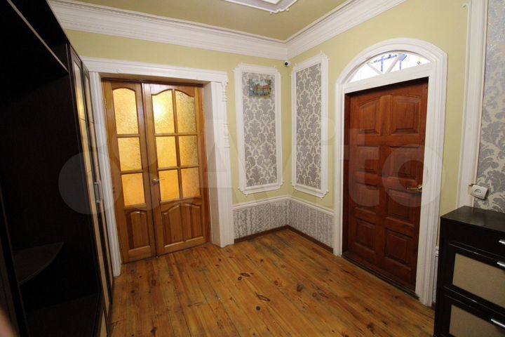 Коттедж 185 м² на участке 7 сот.