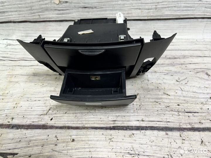 Ящик бардачок консоли Kia Ceed ED