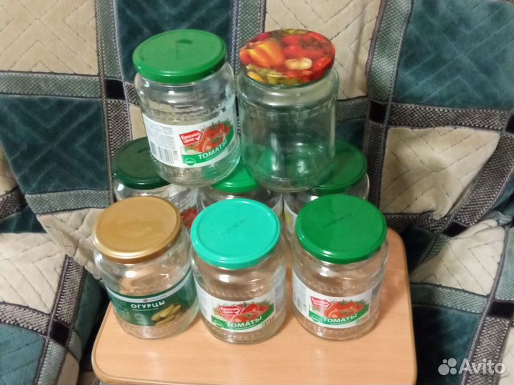 Банки 0,7. 0,5.0,45 Стеклянные с винтовой крышкой