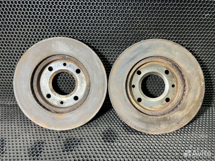 Передние тормозные диски Citroen Xsara