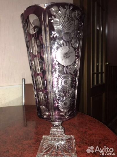 Хрустальная ваза