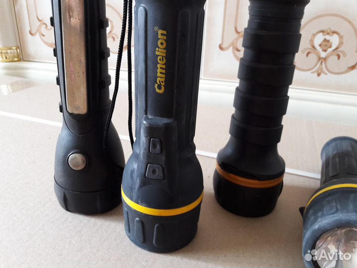 Фонарь ручной в резиновом корпусе 