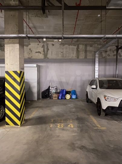 Машиноместо, 13 м²