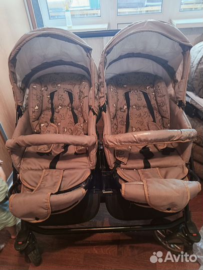 Коляска для двойни