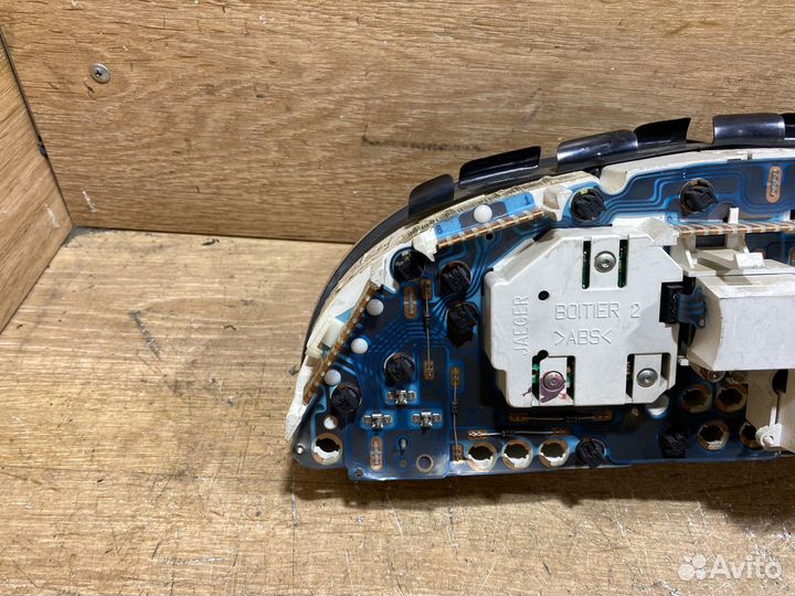 Панель приборов Peugeot 806 бензин 112610