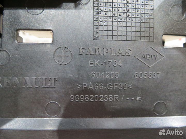 Кронштейн плафона Renault Kaptur