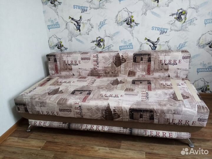 Диван двуспальный