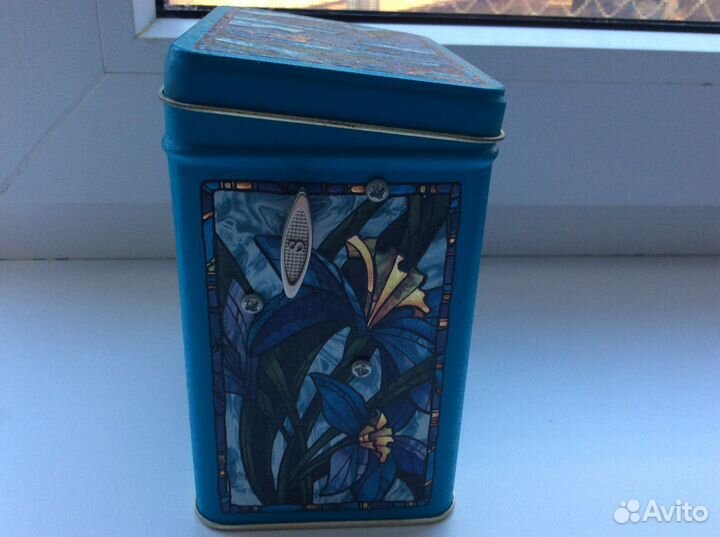 Музыкальная металическая шкатулка