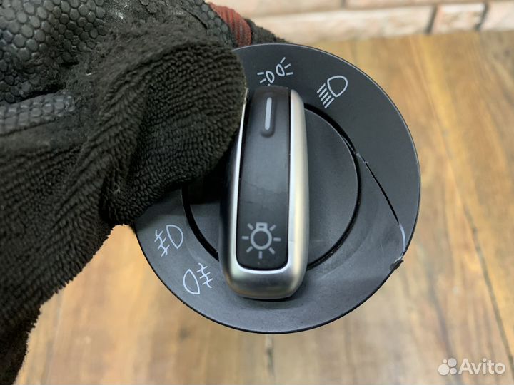 Volkswagen Tiguan Переключатель света фар