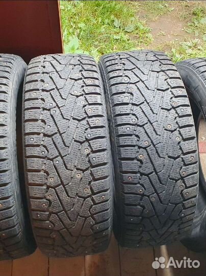 Pirelli Ice Zero 225/60 R17