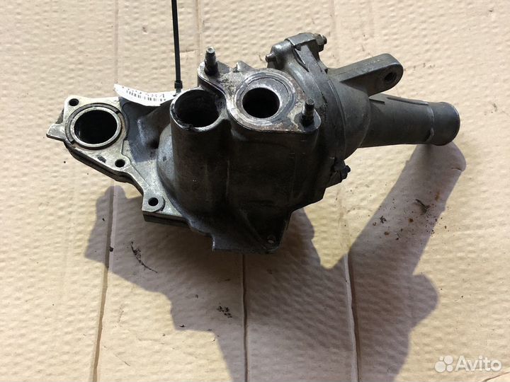 Помпа с корпусом термостата Toyota 3S-GE
