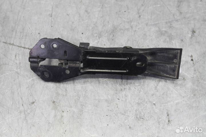 Ответная часть замка капота Audi A6(C7)