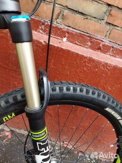 Cube Sting 140 29 на осях. Подвесы Fox 34