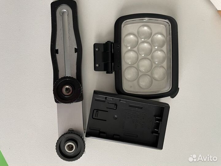 Винтовой кронштейн на фотоаппарат