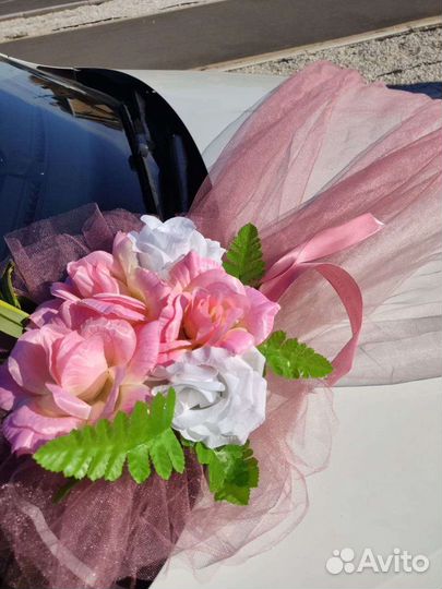 Украшение на машину новое