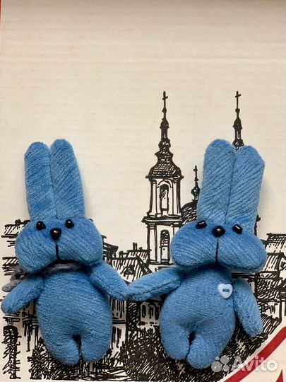 Брошь ручной работы заяц с щеками