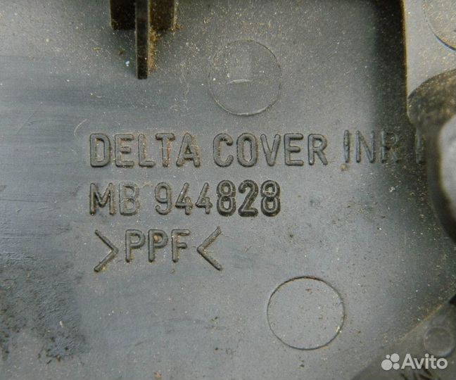 Крышка зеркала внутренняя правая Carisma