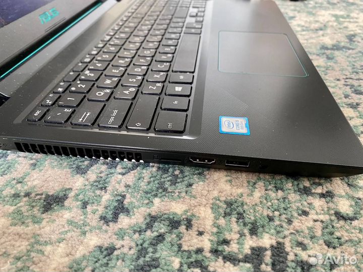 Ноутбук Asus Core i5-8250 + GTX 1050 + 8Gb