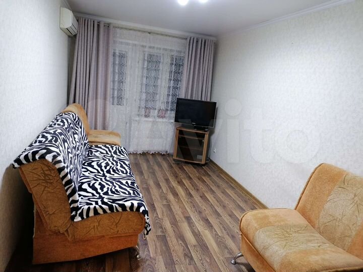 2-к. квартира, 45 м², 3/3 эт.