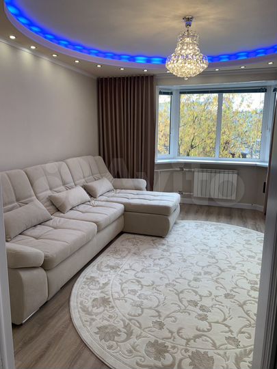 2-к. квартира, 57 м², 2/5 эт.