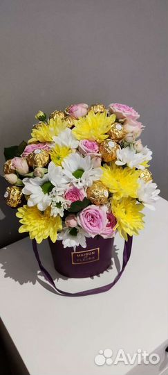 Букет из цветы и конфет