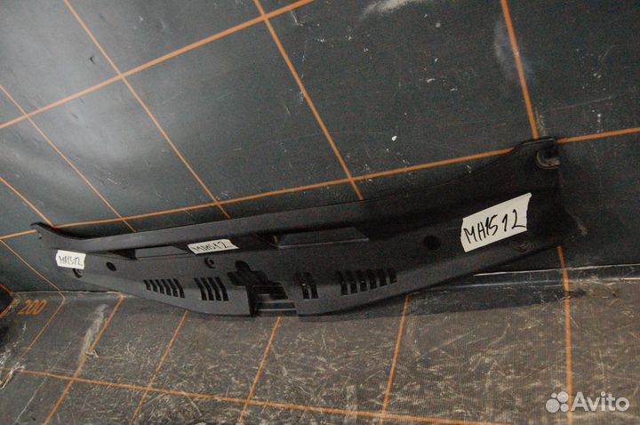 Кожух замка капота - Toyota Camry V70