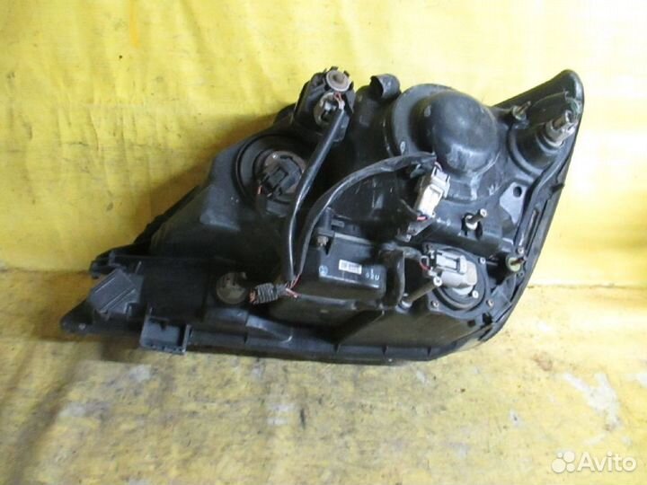 Фары Toyota Harrier MCU10W ксенон