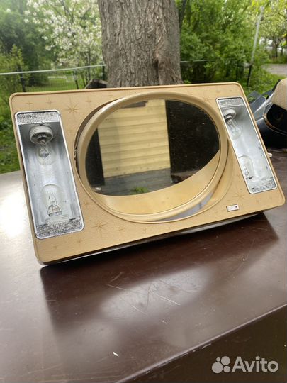 Зеркало с подсветкой настольное