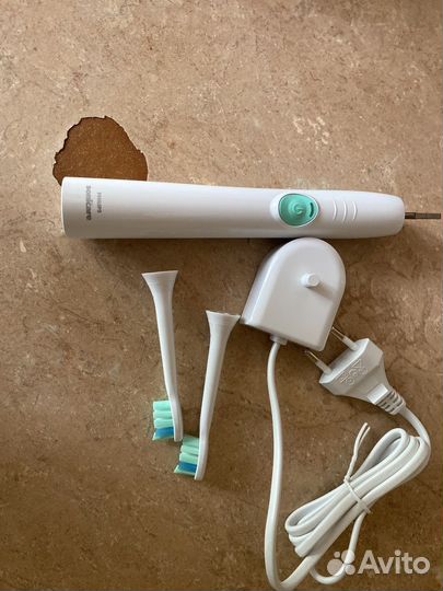 Электрическая зубная щетка philips sonicare