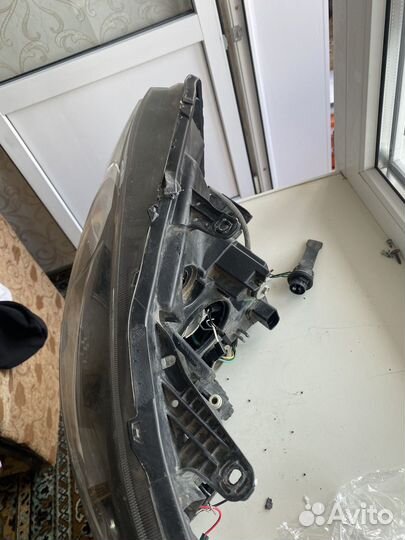 Фара бу Лада Веста (левая)