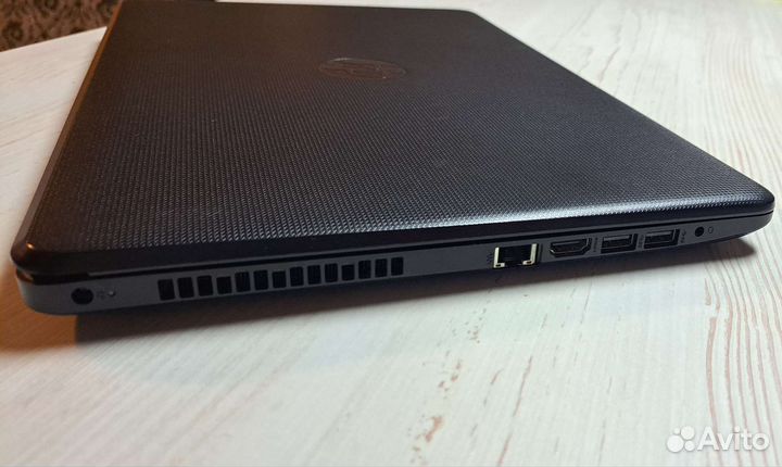 Ноутбук HP fullhd ssd