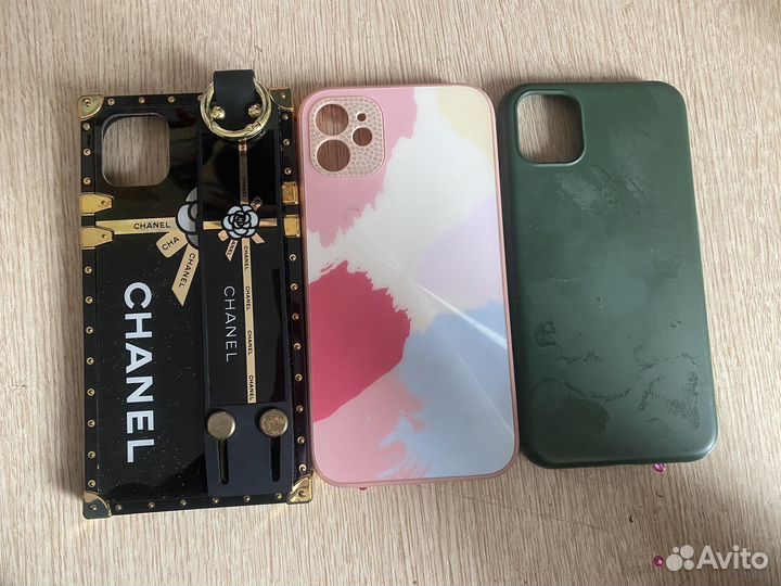 Чехлы на iPhone 11