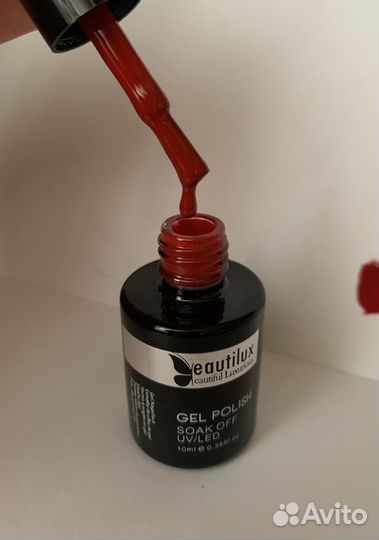 Красный гель-лак